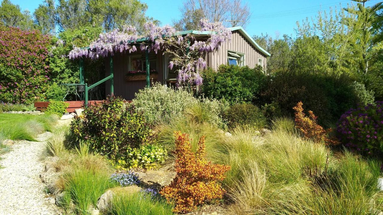 Upper Moutere Waterwheel Cottage מראה חיצוני תמונה