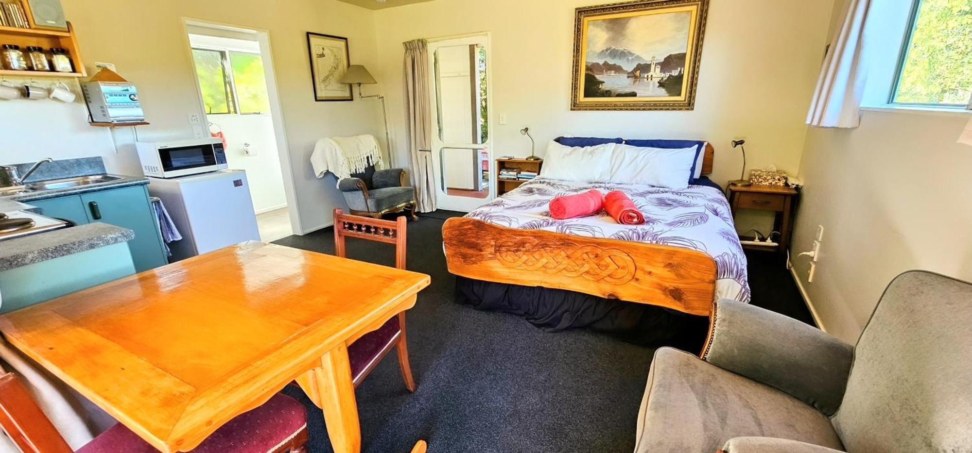 Upper Moutere Waterwheel Cottage מראה חיצוני תמונה