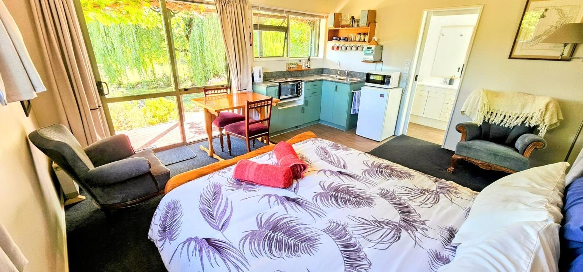 Upper Moutere Waterwheel Cottage מראה חיצוני תמונה