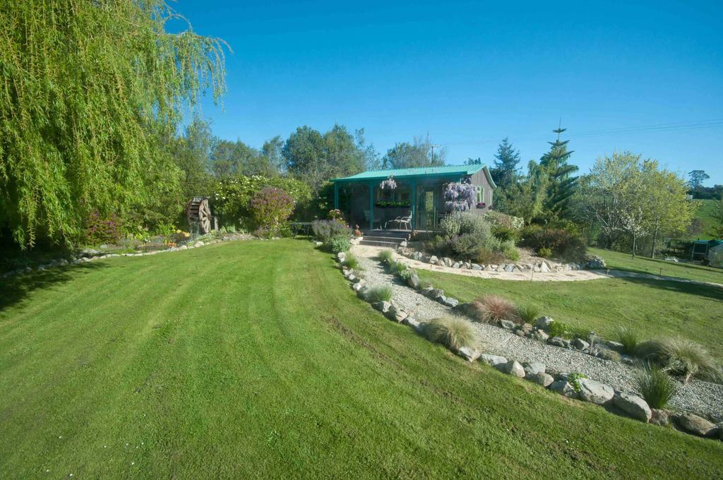 Upper Moutere Waterwheel Cottage חדר תמונה