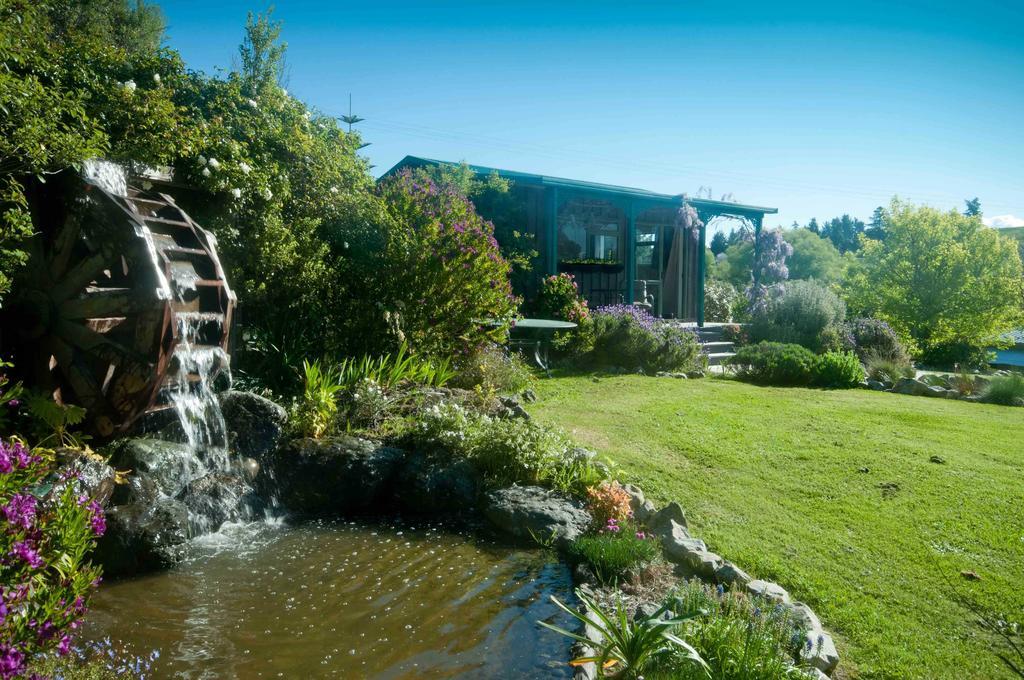 Upper Moutere Waterwheel Cottage חדר תמונה