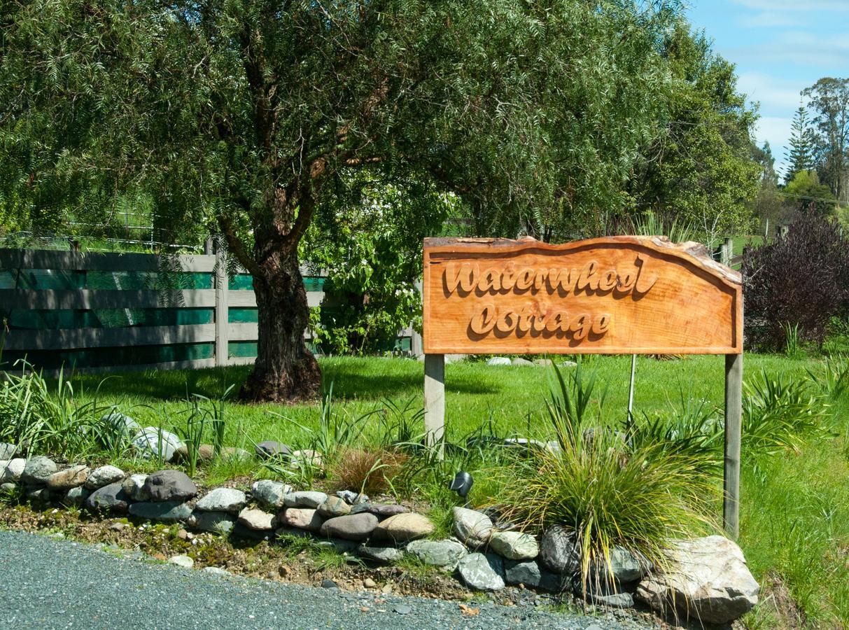 Upper Moutere Waterwheel Cottage מראה חיצוני תמונה