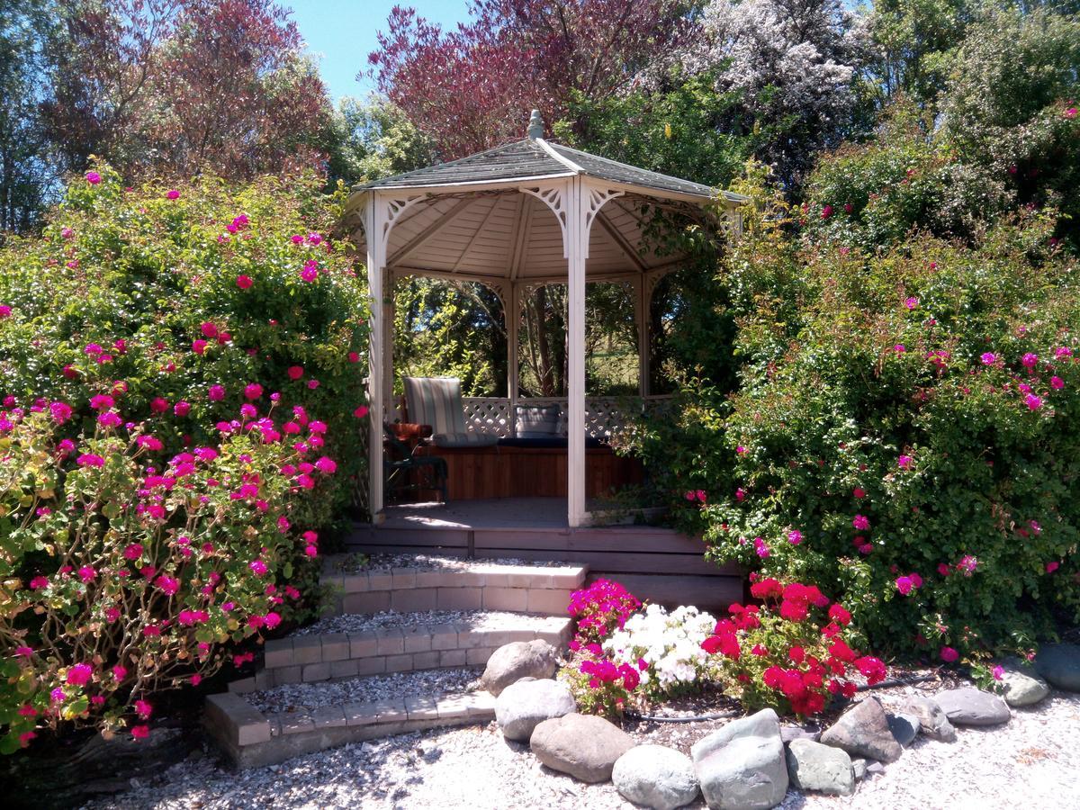 Upper Moutere Waterwheel Cottage מראה חיצוני תמונה